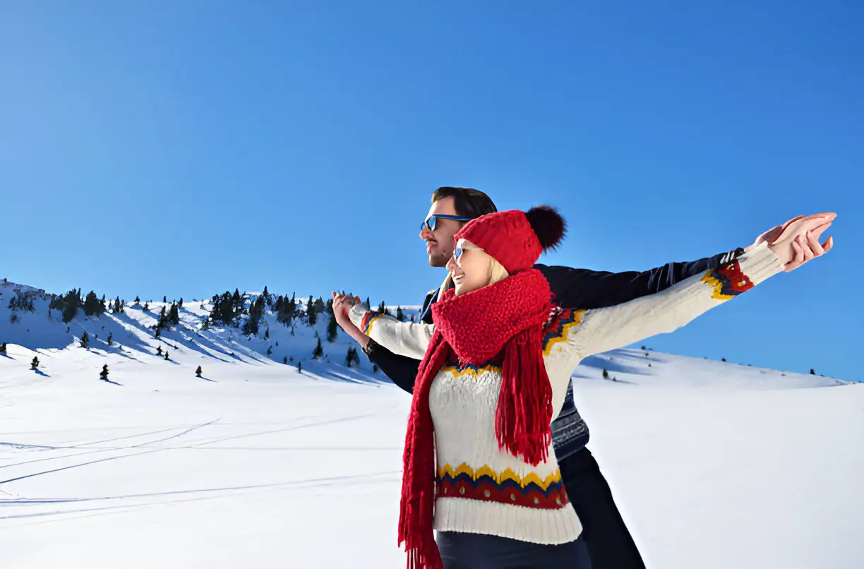 Whispers of Love: A Romantic Kashmir Escape