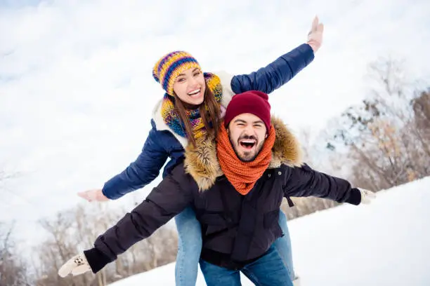 Kashmir Honeymoon Package for 7 Days, Romantic Getaways in Kashmir, Luxury Honeymoon in Kashmir